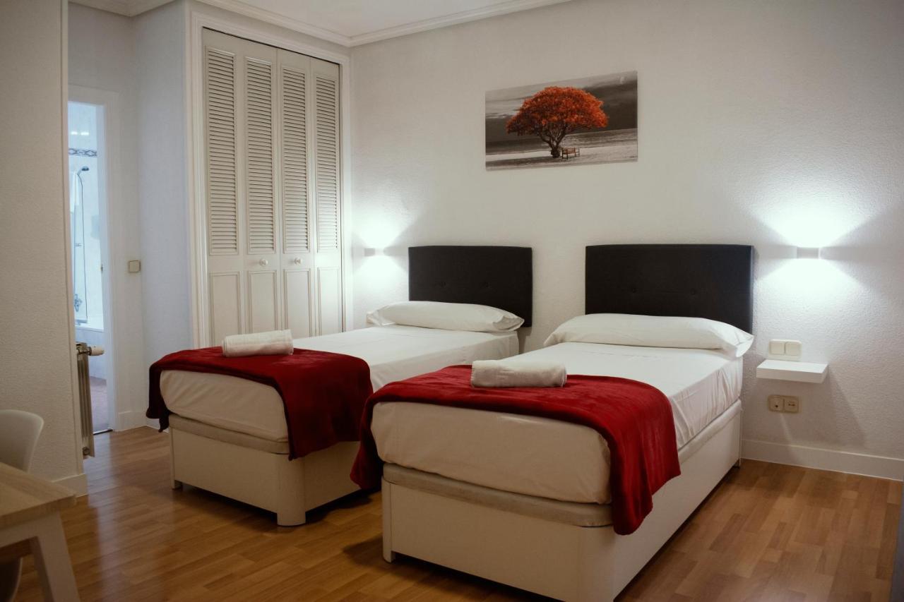 Hostal Artico Madryt Zewnętrze zdjęcie