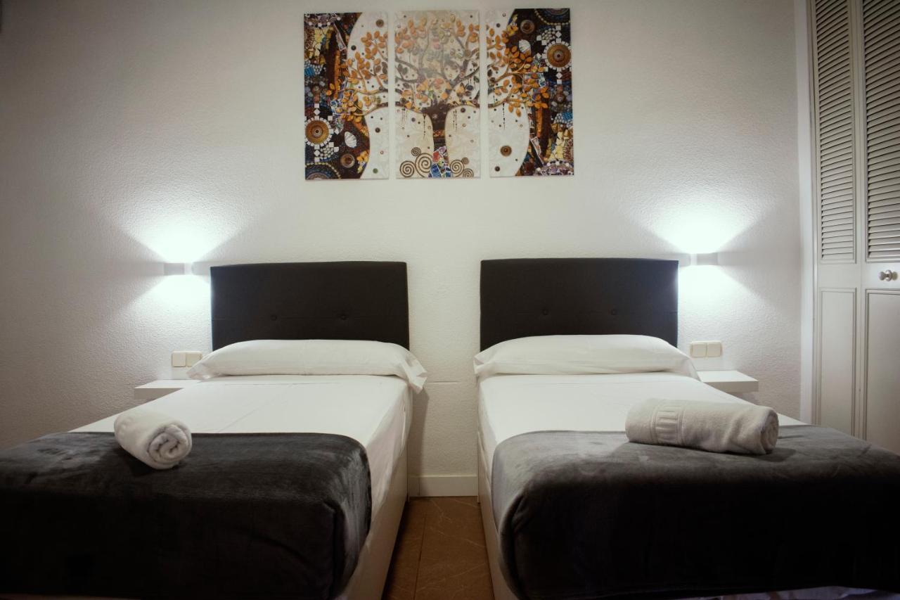 Hostal Artico Madryt Zewnętrze zdjęcie