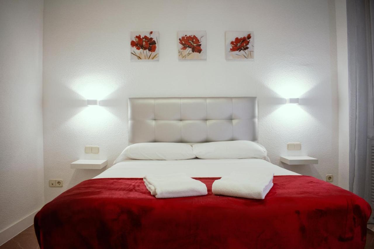Hostal Artico Madryt Zewnętrze zdjęcie